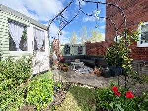 Seating Area- click for photo gallery